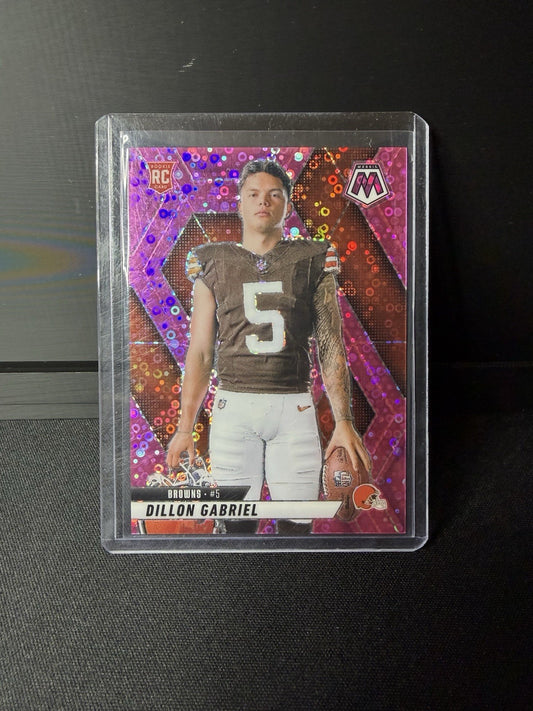 2025 Mosaic Dillon Gabriel No Huddle RC Variation #277 Pink Disco /20 Browns0
