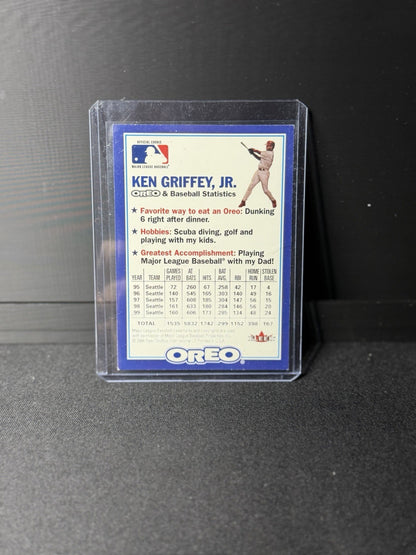 Fleer 2000 Oreo Ken Griffey Jr #4 Seattle Mariners Insert CGC Baseball Card1